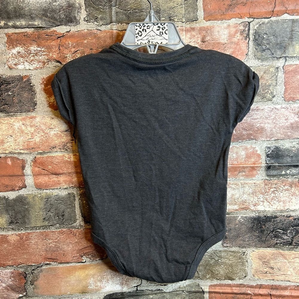 5 for $25đ„6-9M Baby BoysâOnesie Top & Shortsâ MatchingâSet - Picture 5 of 10